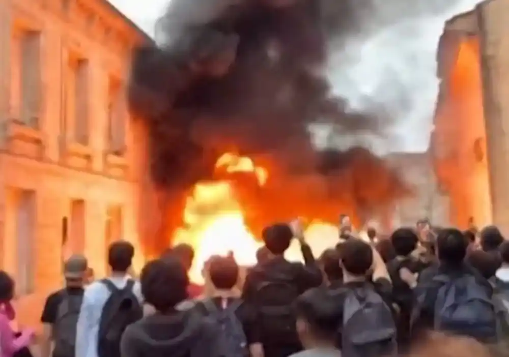Više od 400 srednjih škola u Francuskoj danas zatvoreno zbog protesta
