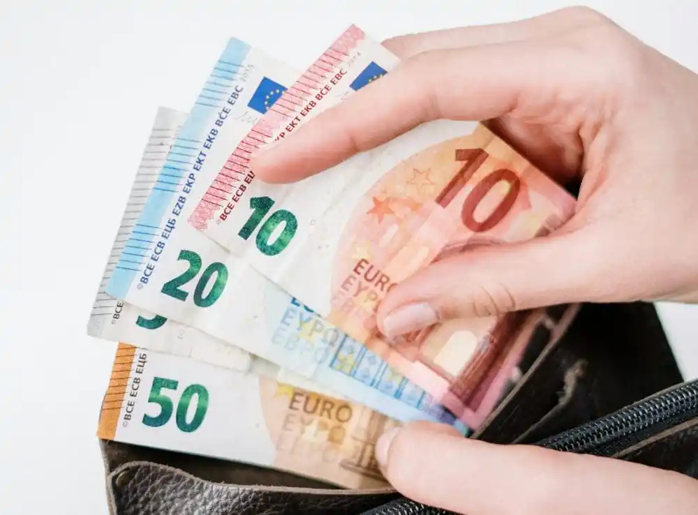 Viši sud potvrdio: Nema automatskog povećanja zarada zaposlenima u upravi i pravosuđu